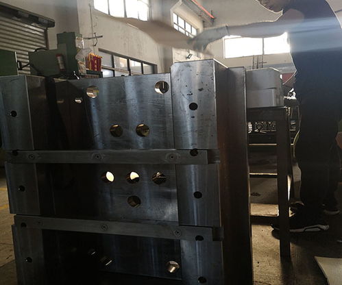 上海塑膠模具廠家